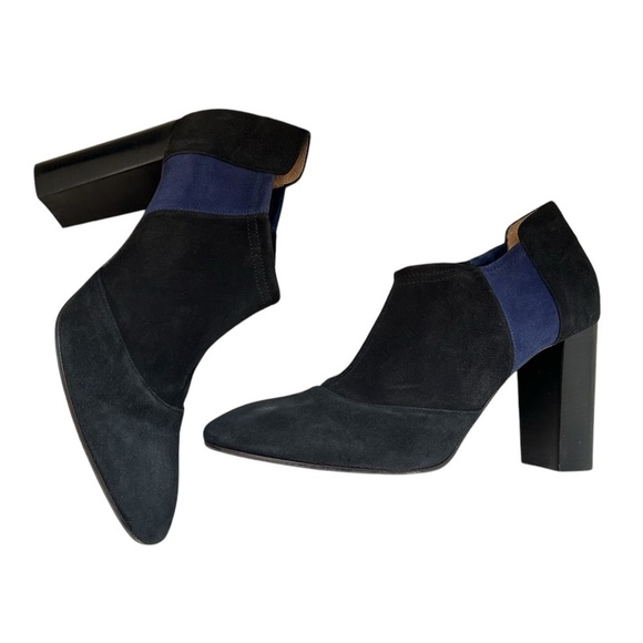 Aquatalia size 11 great used condition Black and Blue Heeled Boots Suede - Picture 1 of 11